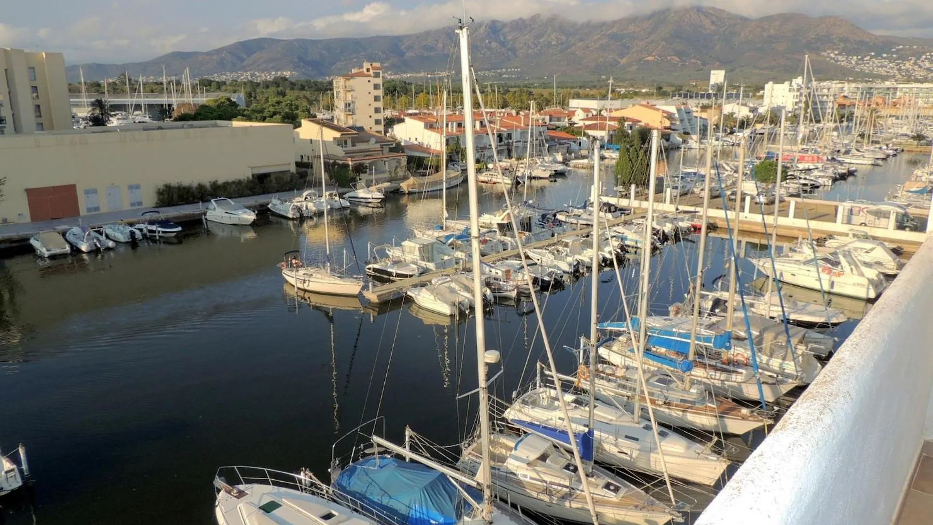 Beautiful Apartment With View Empuriabrava